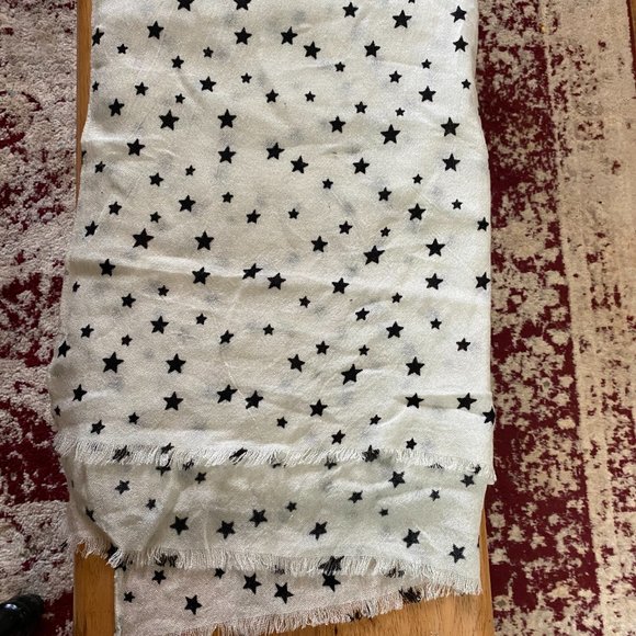 Long, Fun, Star Scarf - Picture 3 of 5